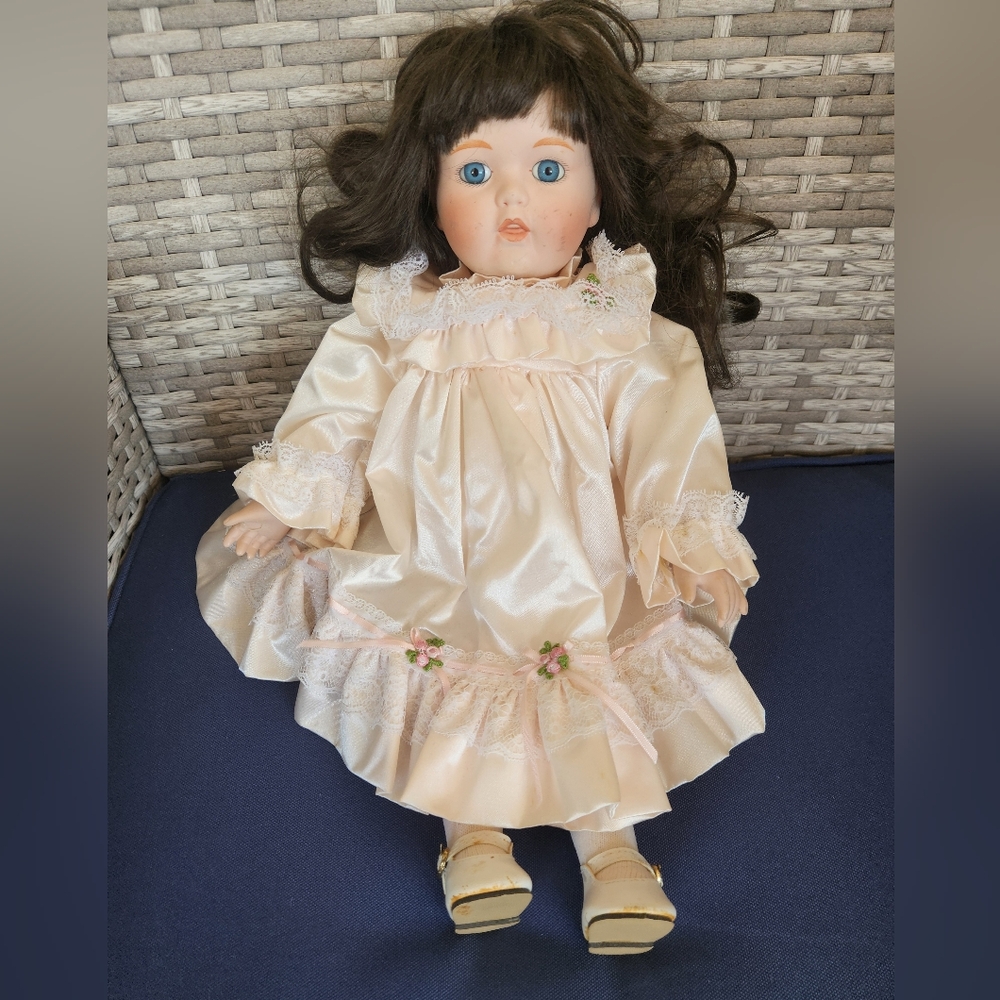 Porcelain Doll. Vintage dolls. Antique.
